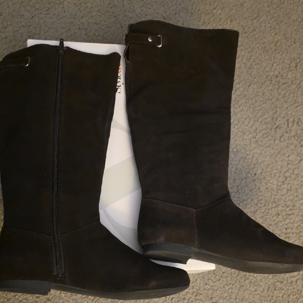 Elegant Brown Suede Knee-High Boots